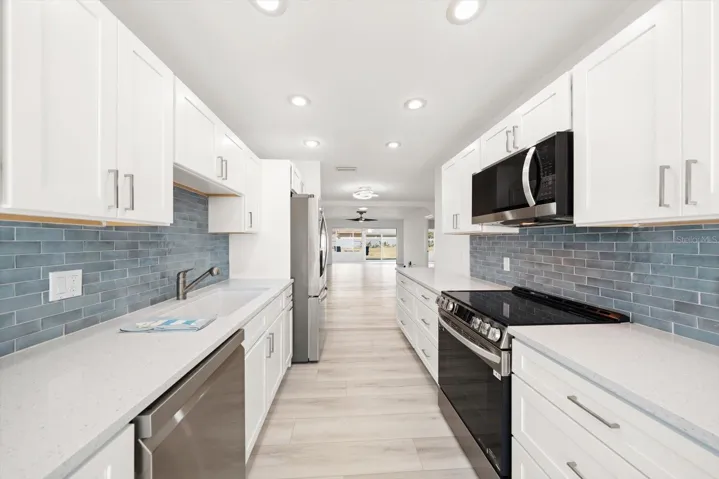 All new galley kitchen, nice and bright!
