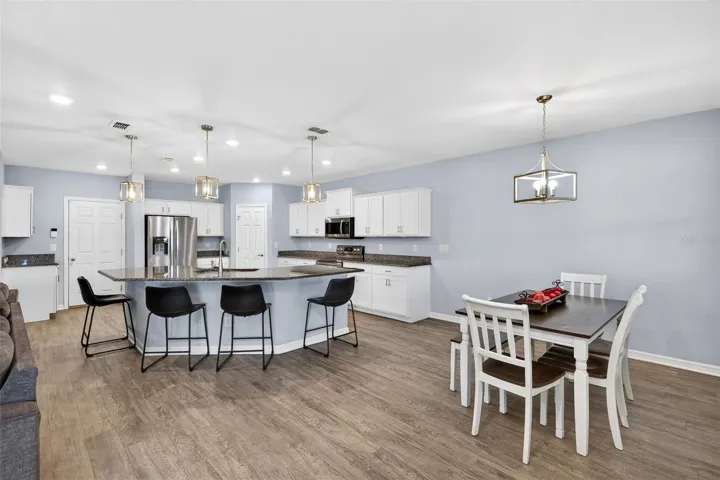 Eat In Dining Area - Kitchen