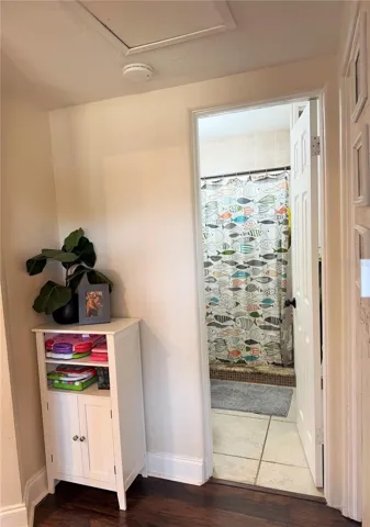 Nice size hallway
