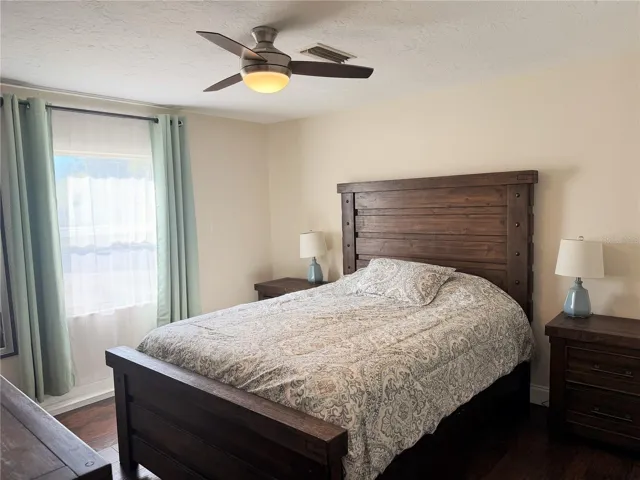 Primary bedroom has walk-in closet