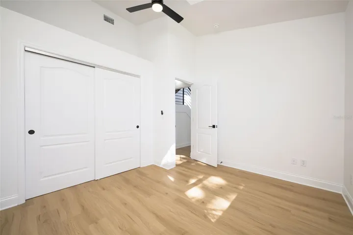 Office/5th bedroom