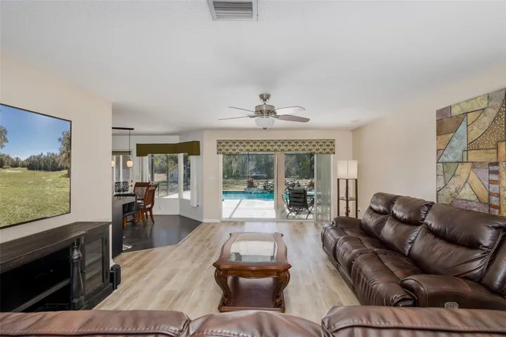 Livingroom.