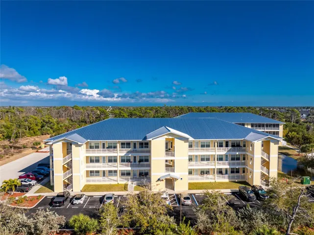 Welcome to the Condominiums at Waterside!