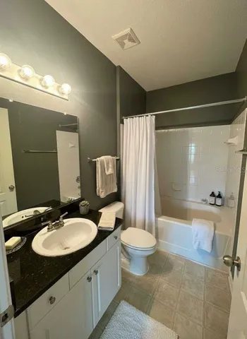 Suite Bathroom