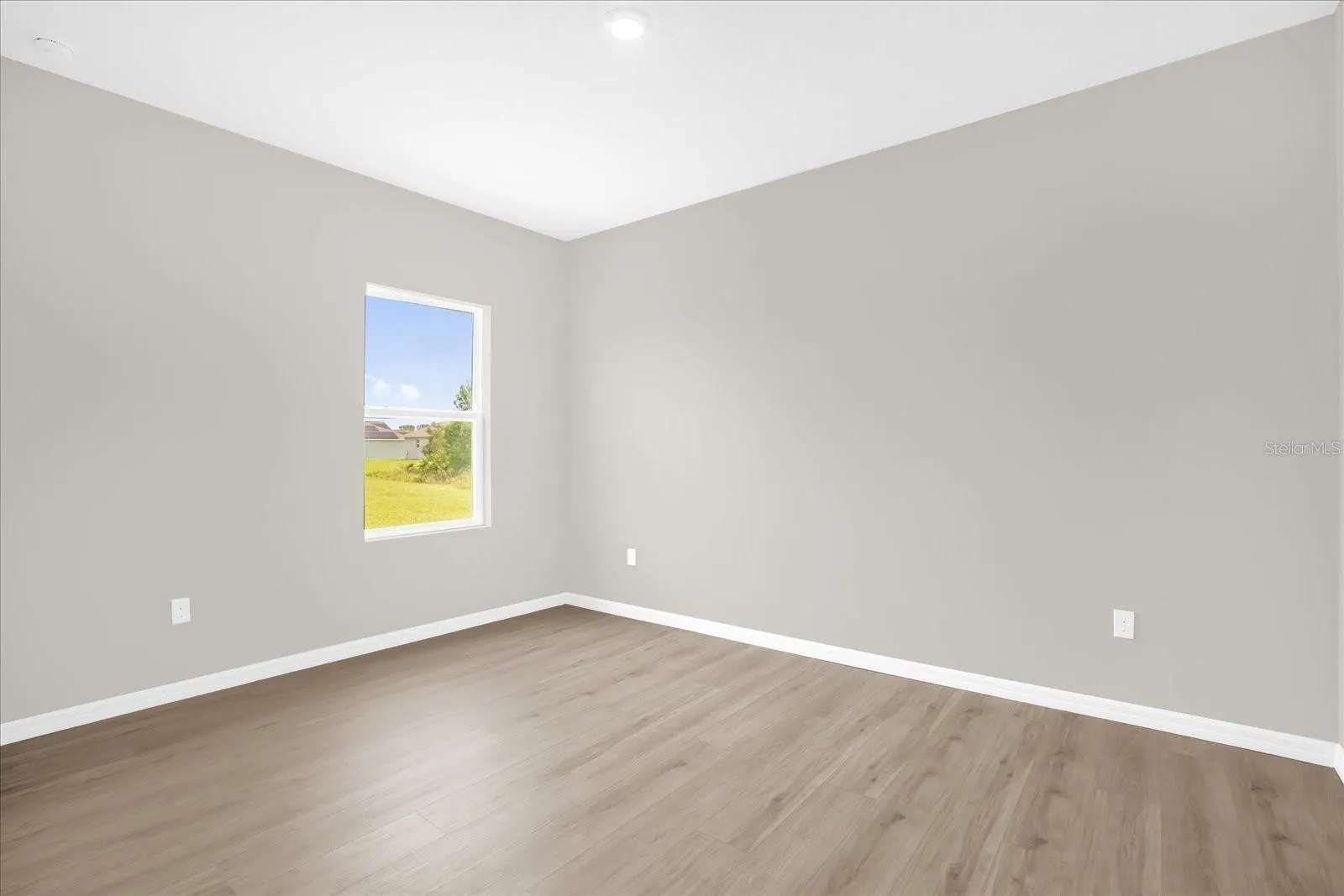 Similar floorplan, not exact home.