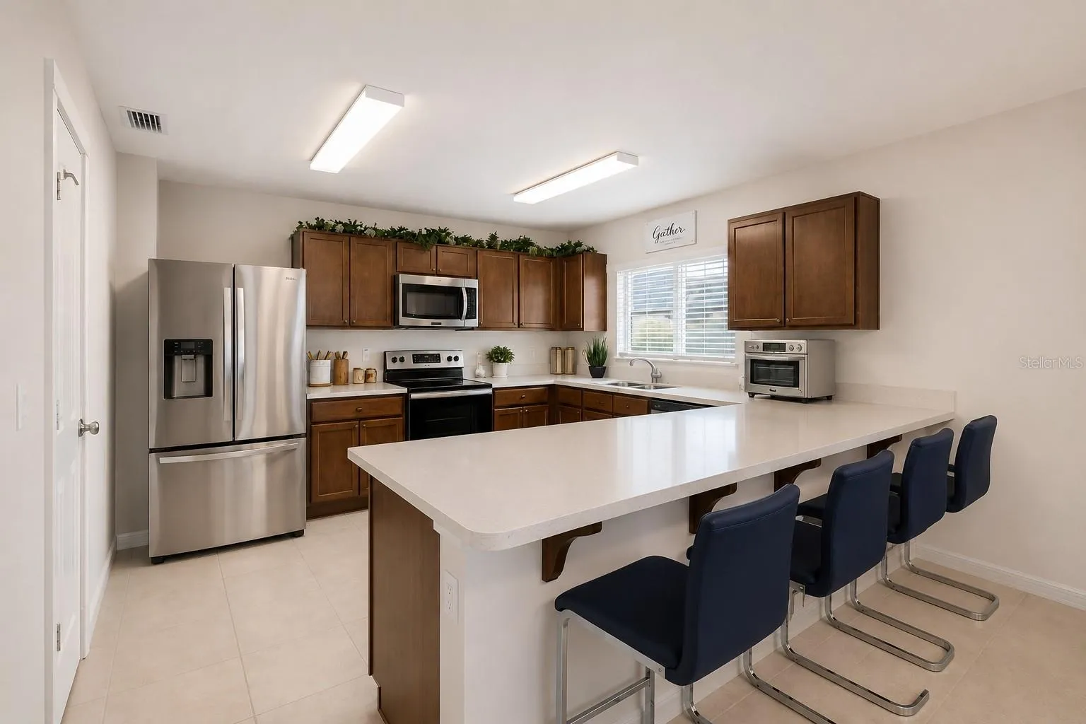 Chef’s Kitchen with Island Seating