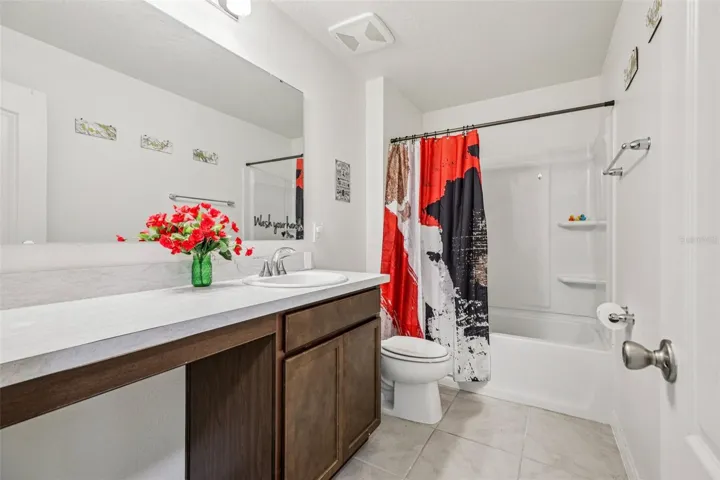 2nd FL Full Bathroom