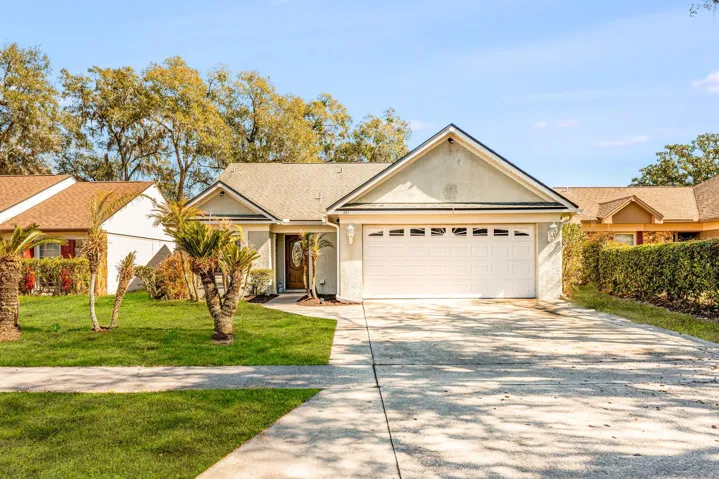 Perfectly situated off a quiet CUL-DE-SAC in Apopka’s Votaw Village, this SINGLE STORY ~ POOL HOME delivers the updates you want and the Florida lifestyle you have been looking for!