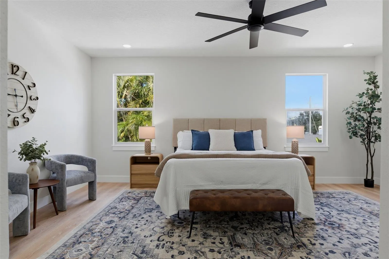 MASTER BEDROOM.