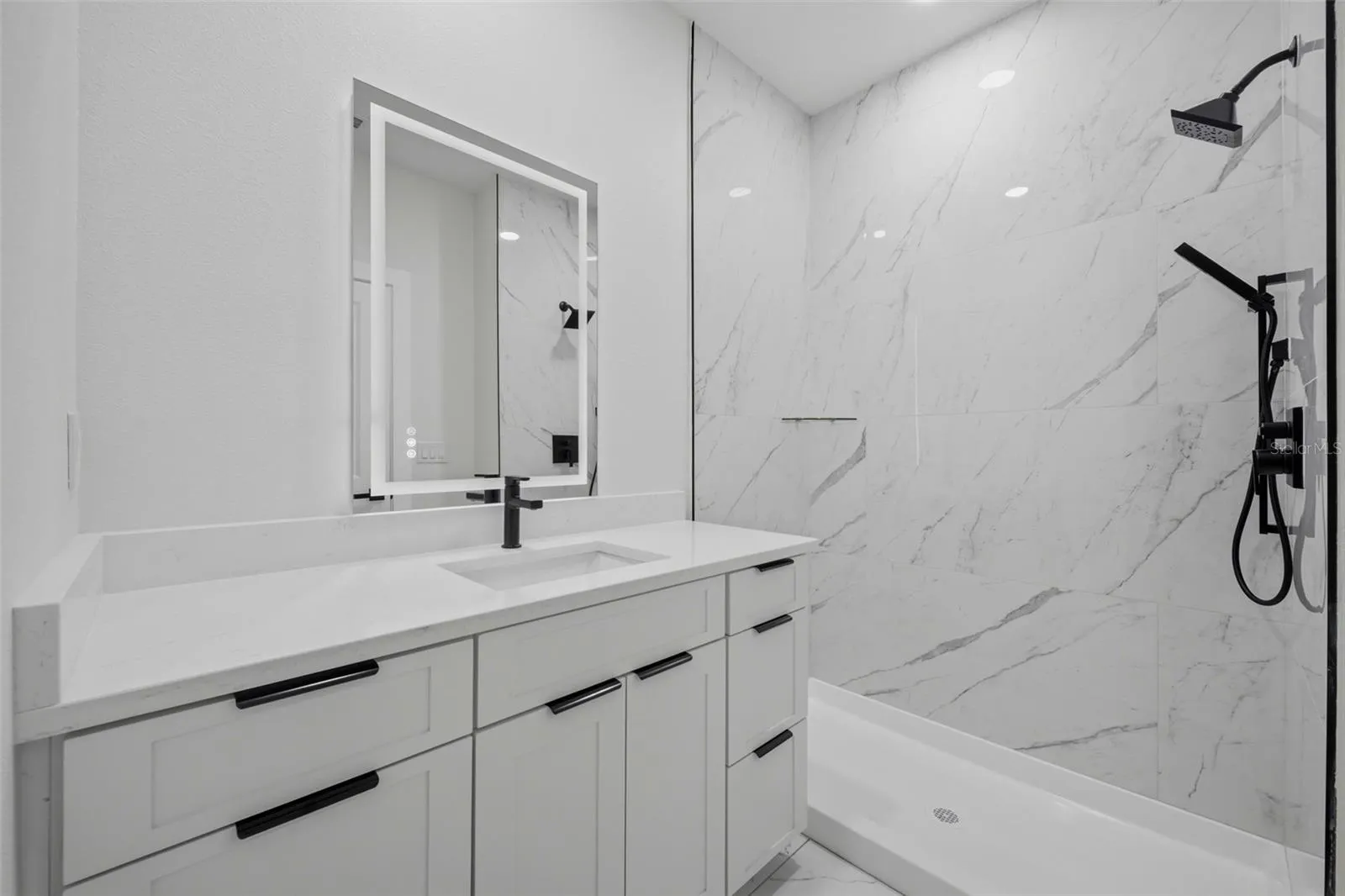 Bedroom #3 En Suite bathroom