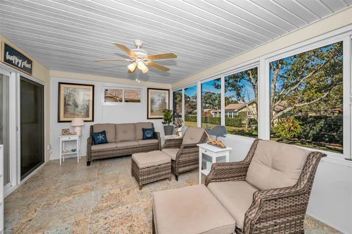 Sunny Large Florida Room