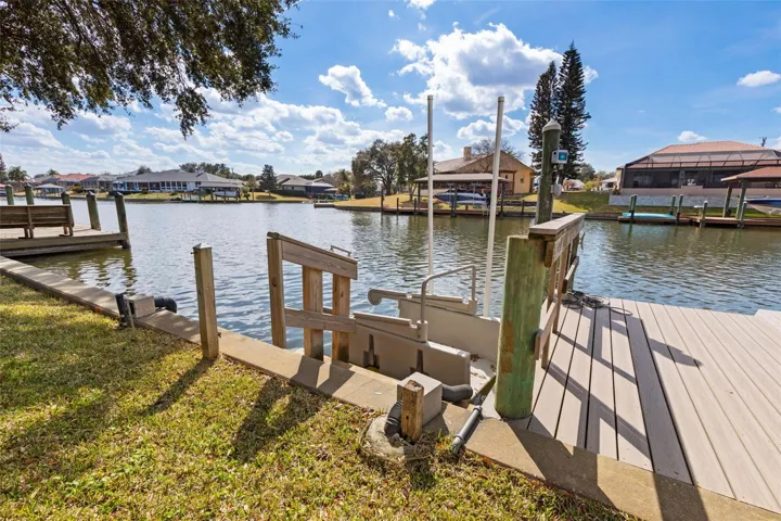 Dock and kayak dock/launch, spectacular views.