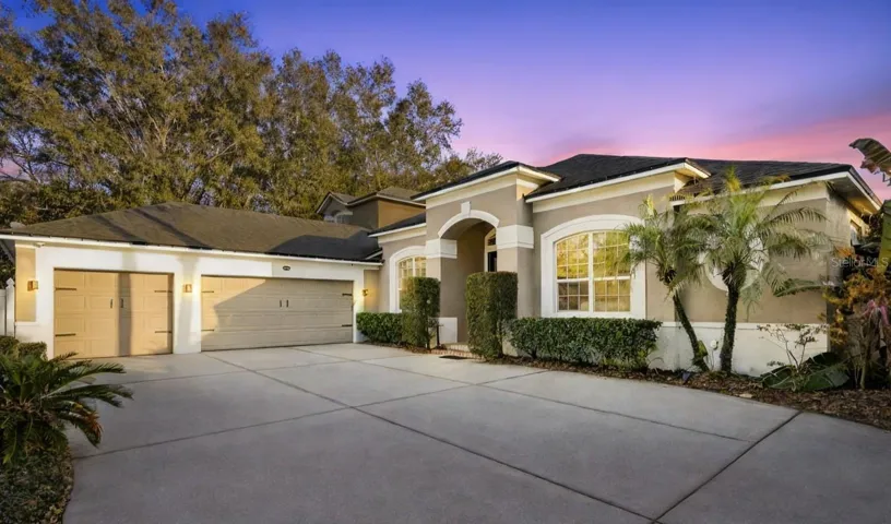 Welcome to 2691 Aloma Oaks