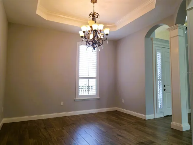 FORMAL DINING OR FORMAL SITTING ROOM