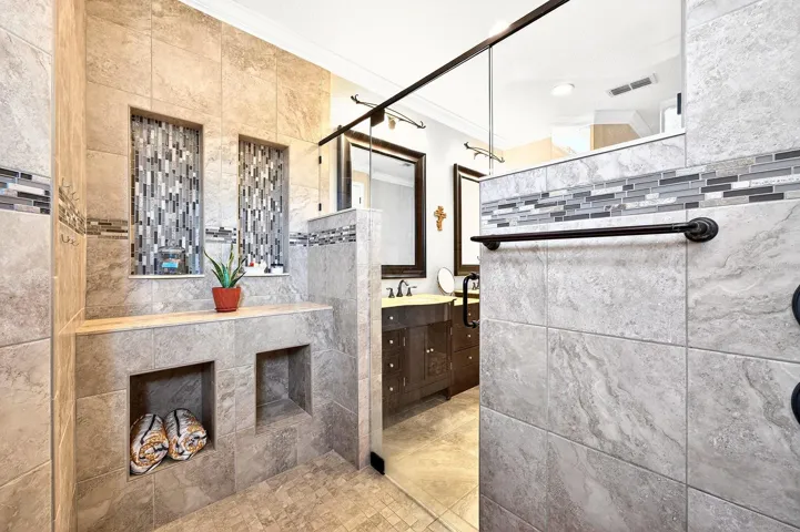 Primary en-suite bath custom shower.