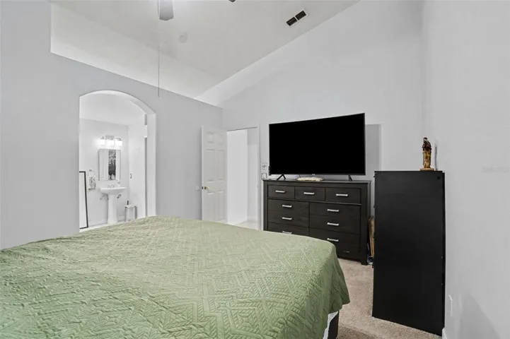 Owners' Bedroom 4