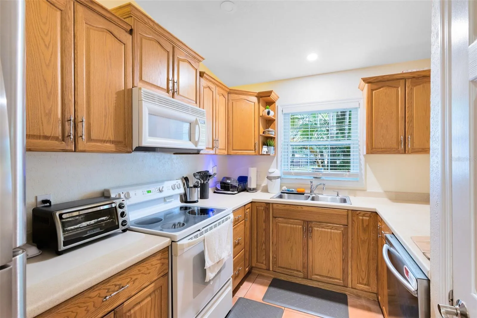 Kitchen Unit 1