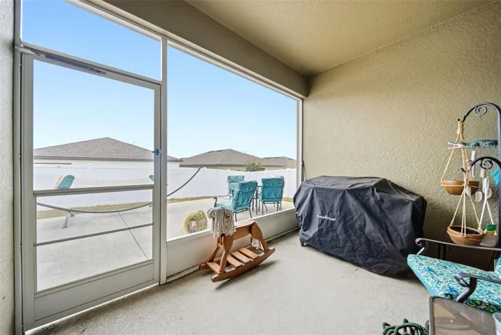 Covered porch/lanai