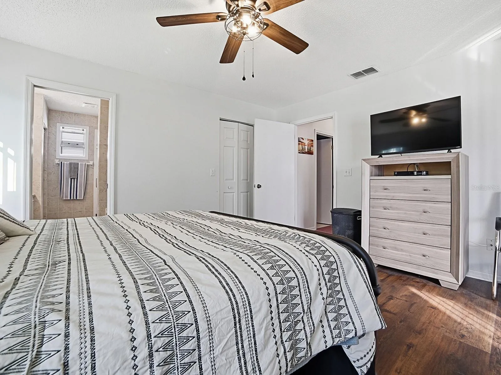 PRIMARY BEDROOM AND NO CARPET