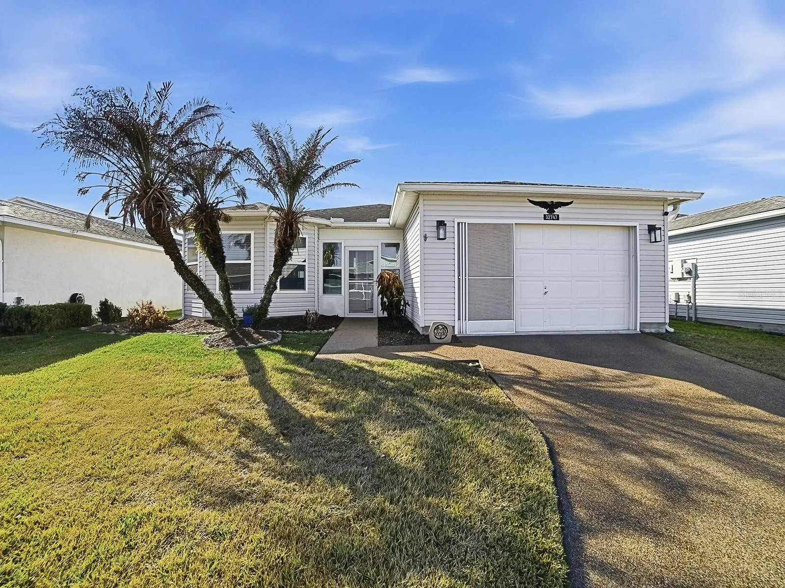 ADORABLE 2 BED/2BATH BRENTWOOD MODEL HOME