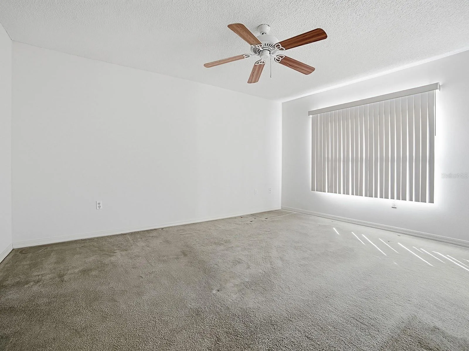 LOTS OF NATURAL LIGHT IN PRIMARY BEDROOM