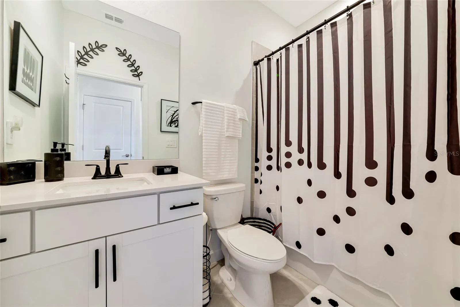 2nd Full Bathroom