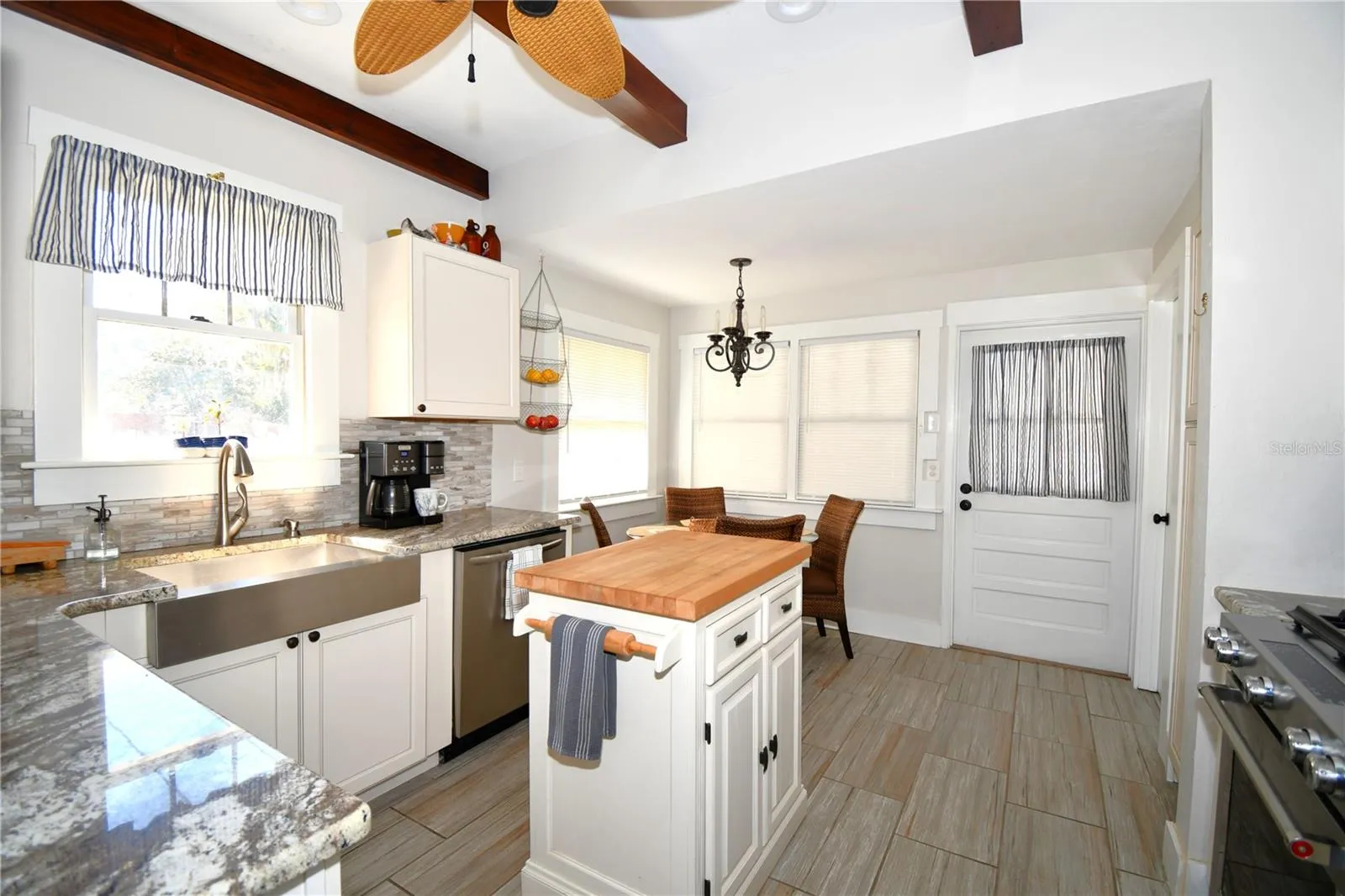 Kitchen - Island