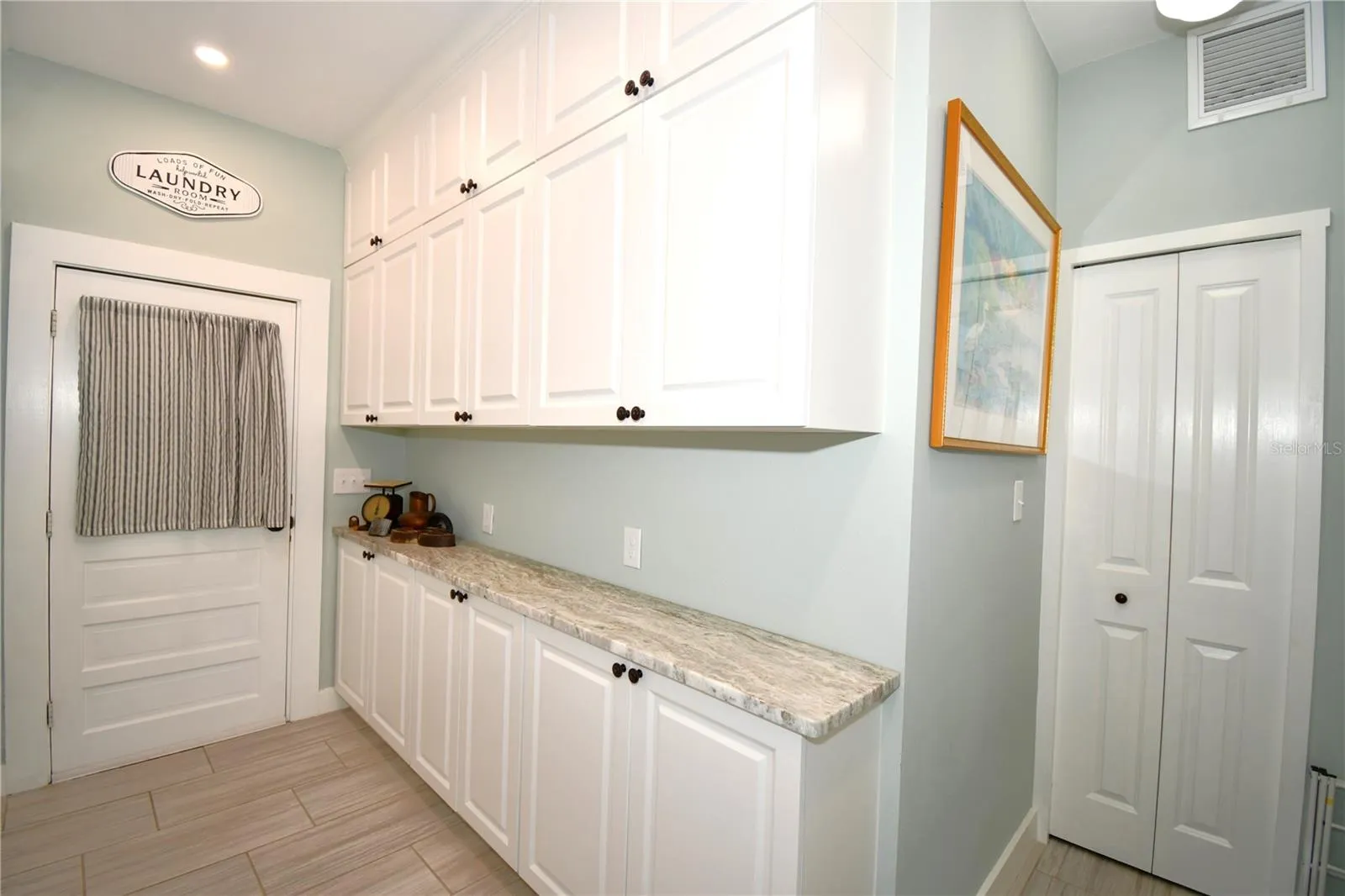 Laundry Room - Butlers Pantry