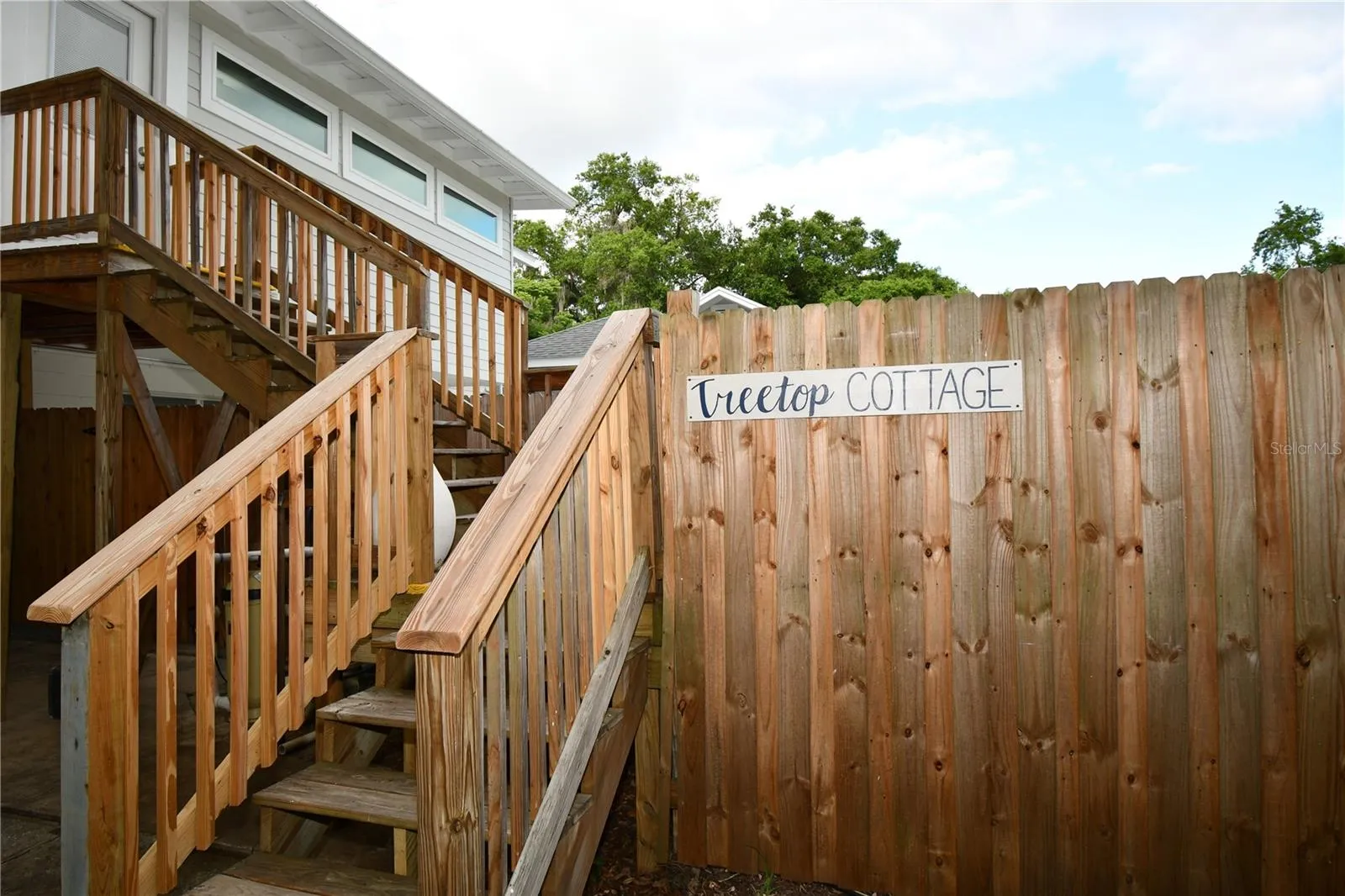 Entry to Garage Apartment - Treetop Cottage
