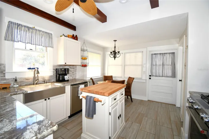 Kitchen - Island