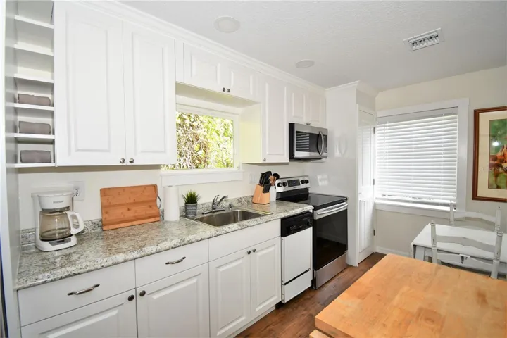 Apartment Kitchen