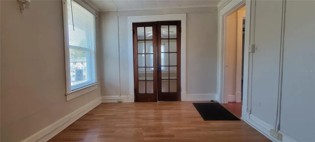 1840 Upstairs 3/1