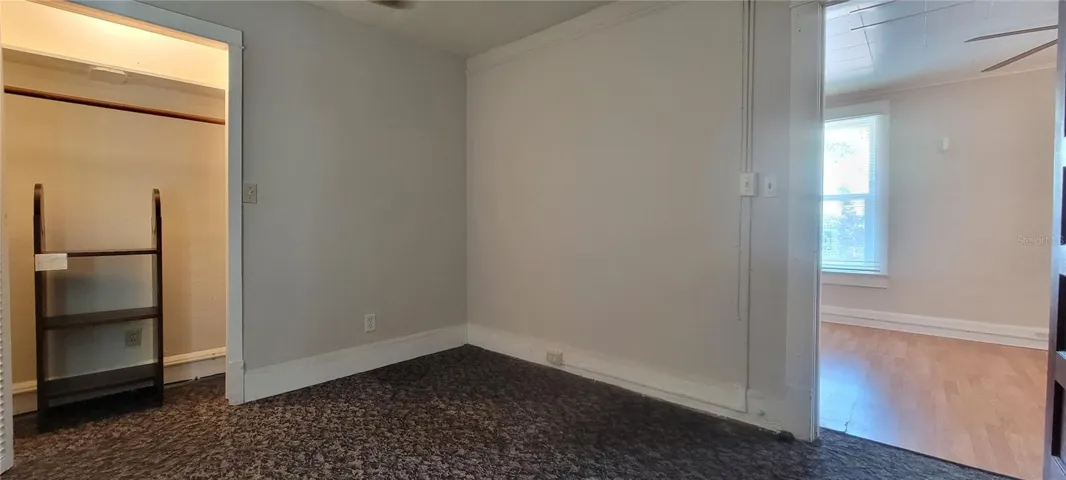 1840 Upstairs 3/1