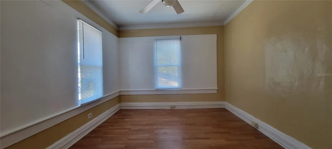 1840 Upstairs 3/1