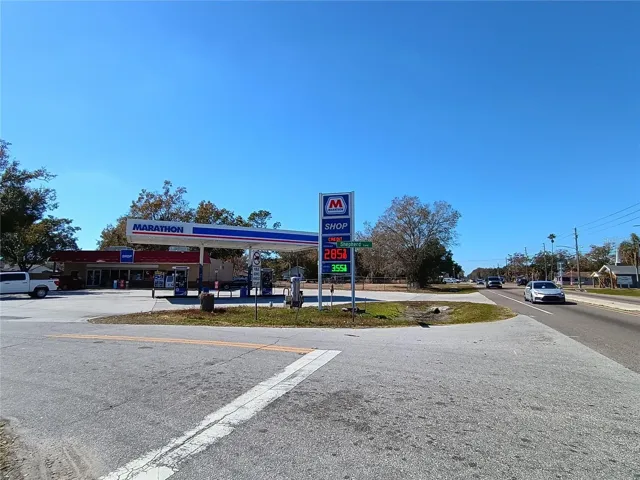 Great investment property bringing in $10,986/month