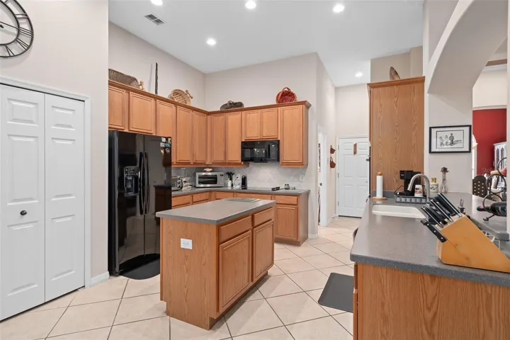 Kitchen with 42" Upper Cabinets