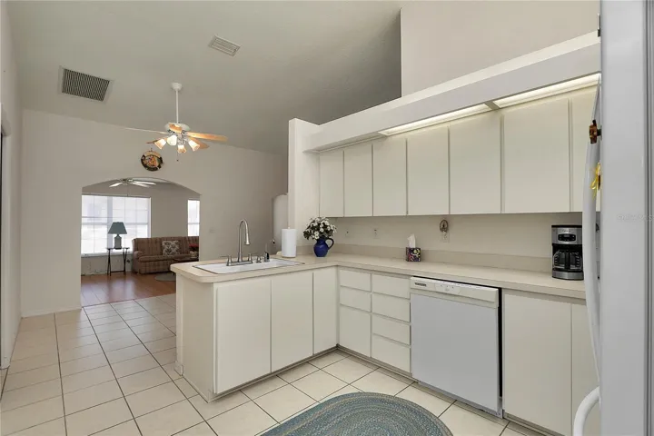 PLENTY OF CABINETS