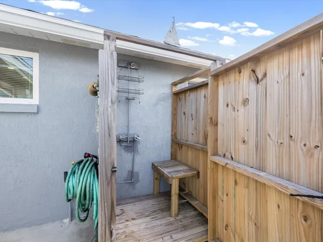 Outdoor shower!!