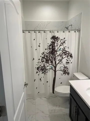Junior Master Bath