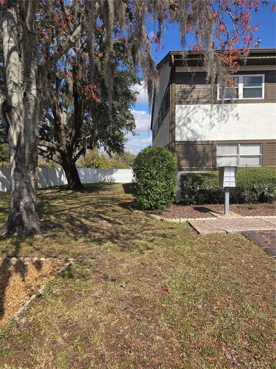 Corner Unit