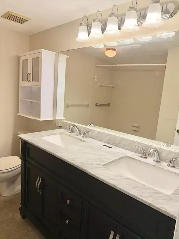 Primary Barhroom