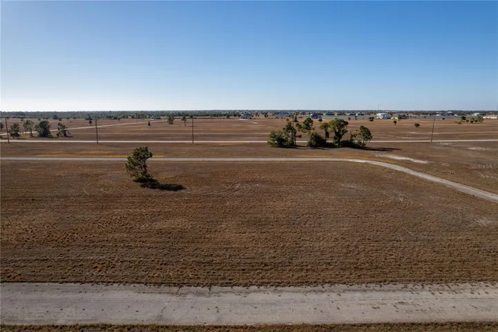 The standard rectangular shape provides maximum building efficiency, making it ideal for a wide variety of floor plans, including a spacious primary suite layout, 2- or 3-car garage, extended driveway, and a seamless indoor-outdoor design.