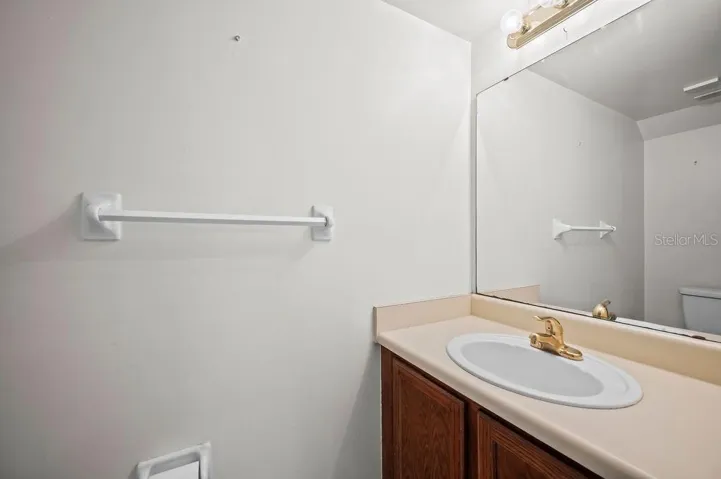 1/2 bath