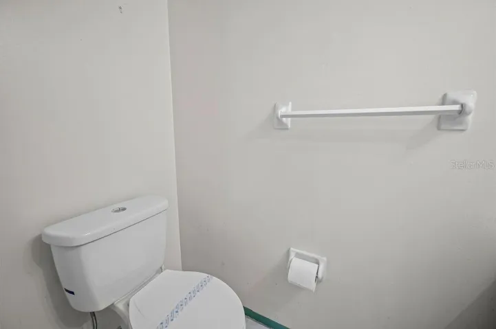 1/2 bath