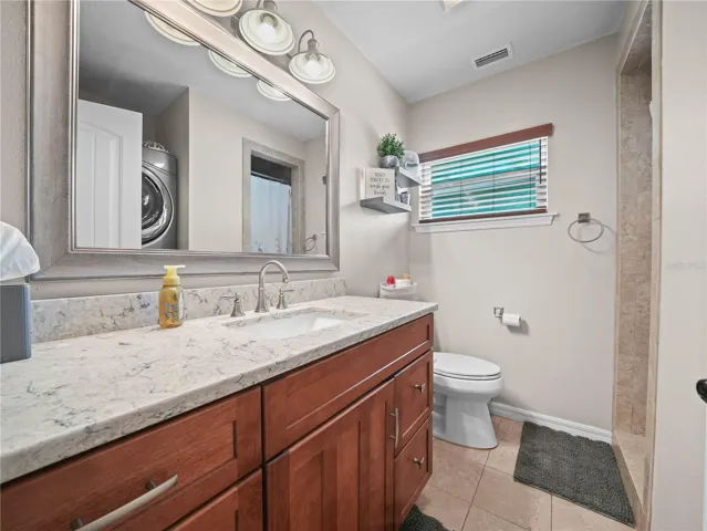 2nd Bathroom