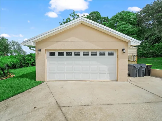 Detached Garage