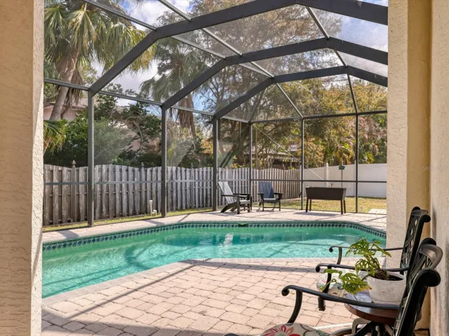 Caged Lanai & Pool
