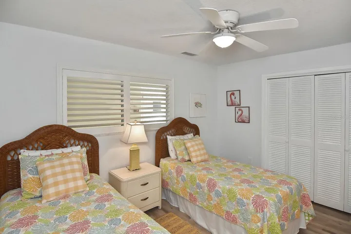 Secondary bedroom