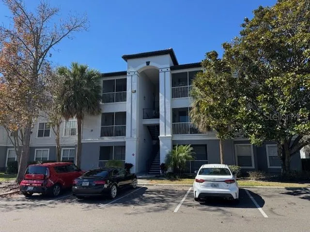 Nice 2 bedroom 1 bath condo on 3rd/top floor in Allegro Palm!