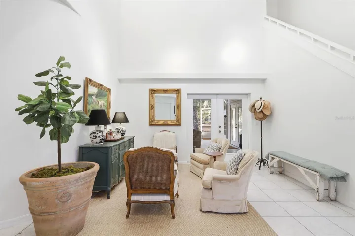 Front sitting area
